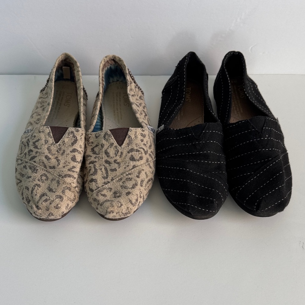 TOMS Women's Slip-On Shoes - Black and Tan